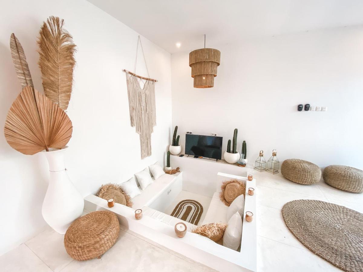 Villa Uma & Amu - Modern Design Kuta  ภายนอก รูปภาพ