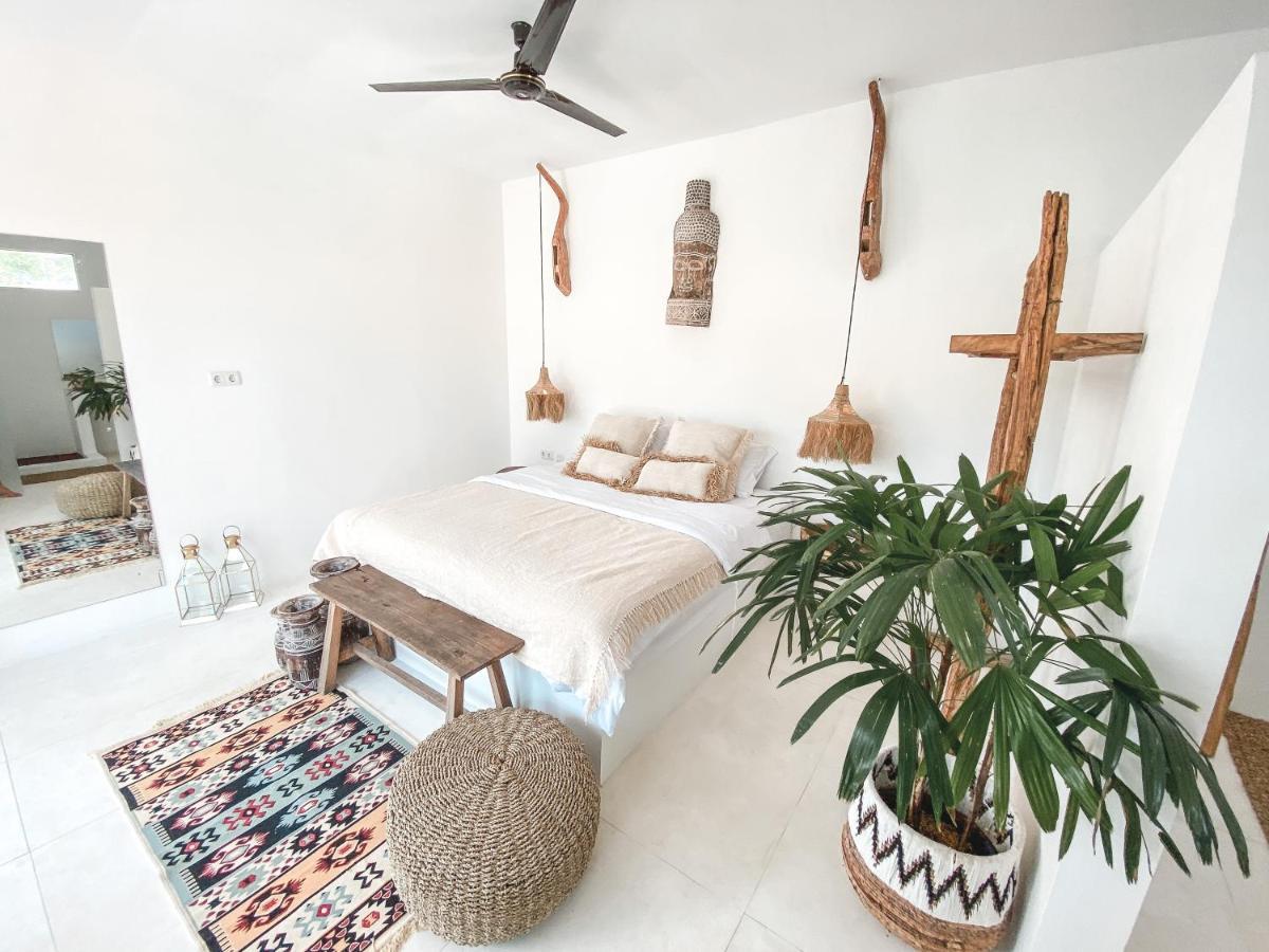 Villa Uma & Amu - Modern Design Kuta  ภายนอก รูปภาพ